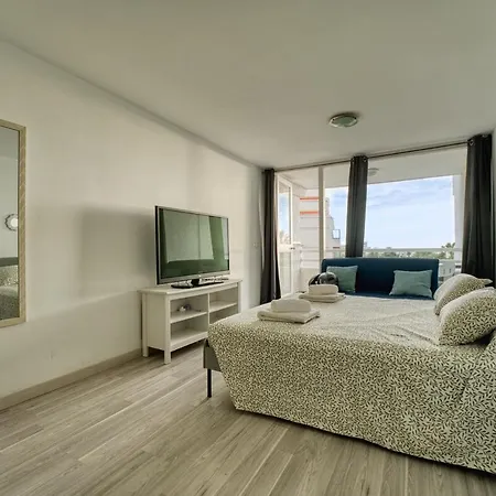 In Americas شقة *