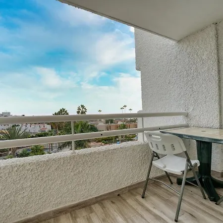 In Americas أذيخي