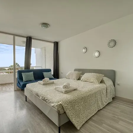 Apartment In Americas