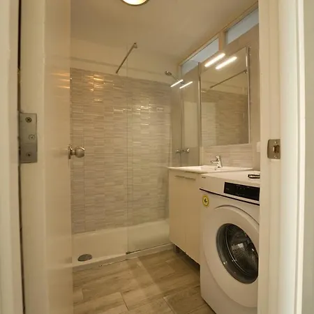 Apartment In Americas