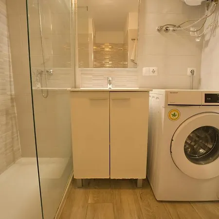 In Americas * Адехе